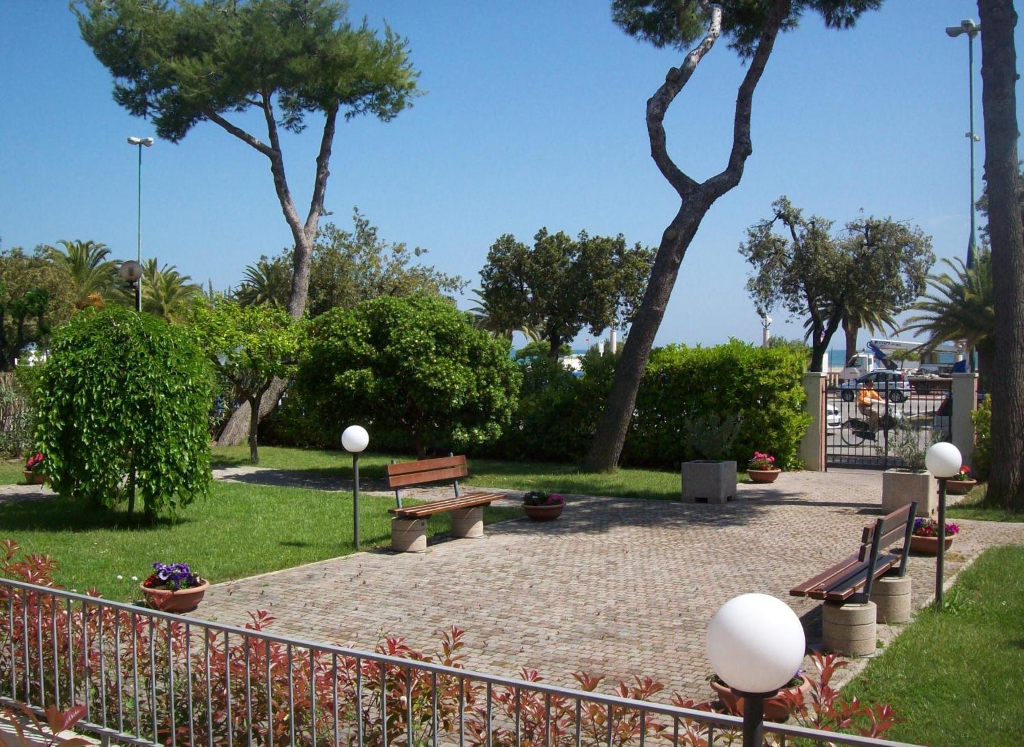 Hotel Sole Giulianova Exterior foto
